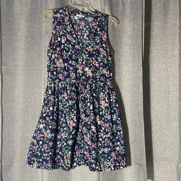 GAP Dresses & Skirts - GAP Blue and Pink floral v-neck dress